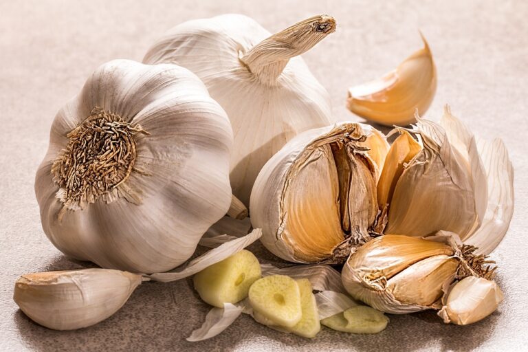 Garlic at Night: Benefits or Disadvantages